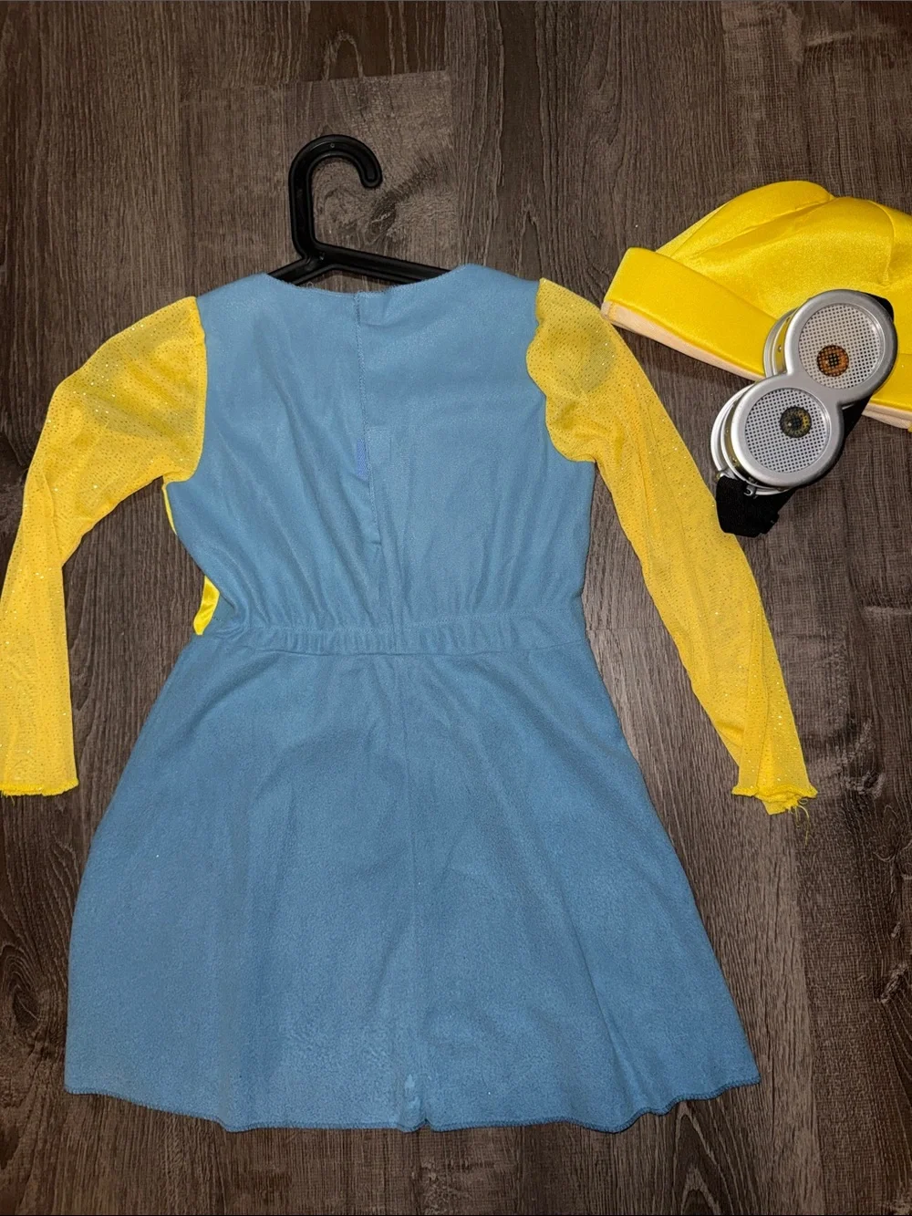 Girl's Minions Bob Costume - small 4/6x - Kids Halloween Costume